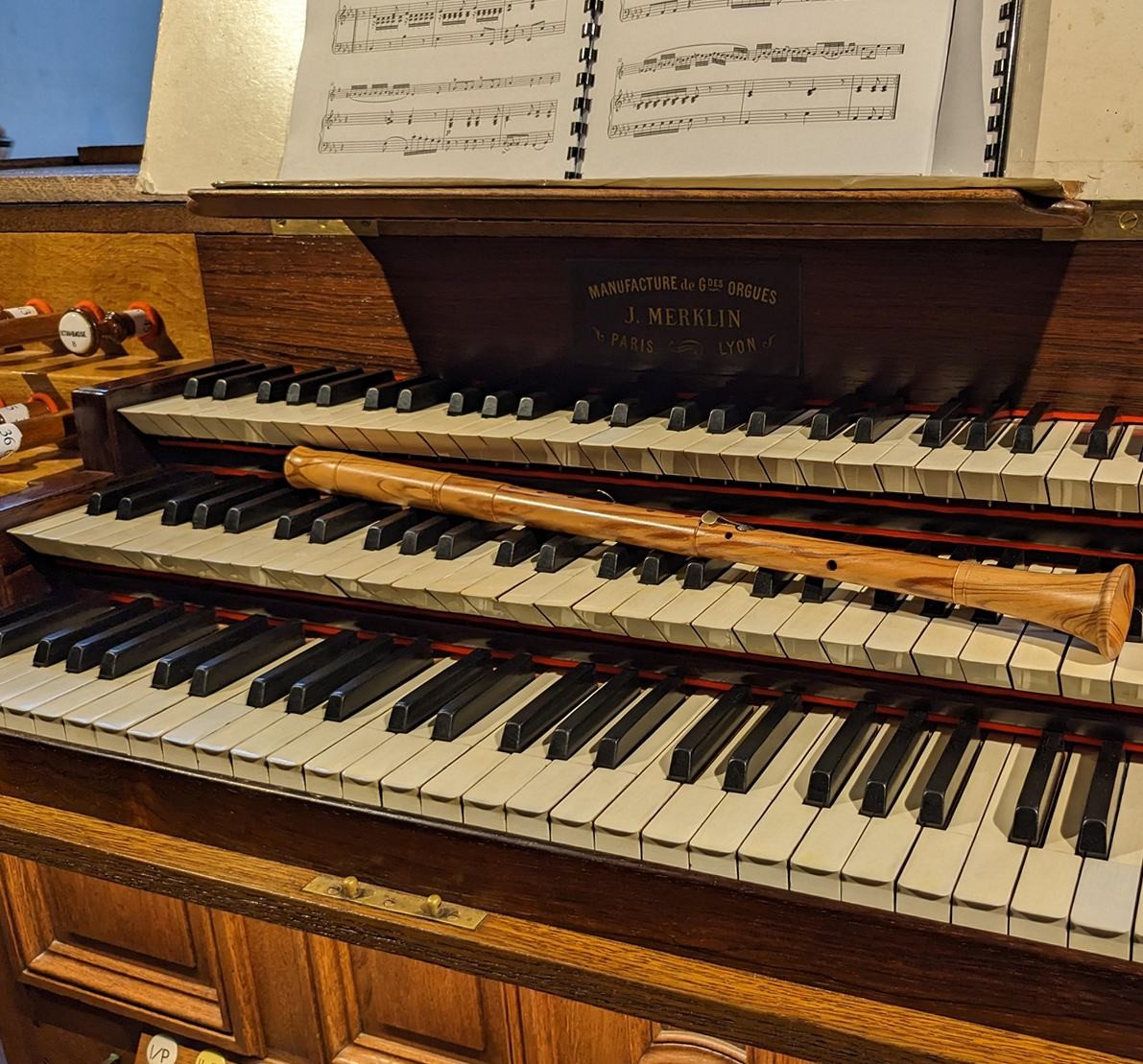 Claviers du grand orgue et flûte