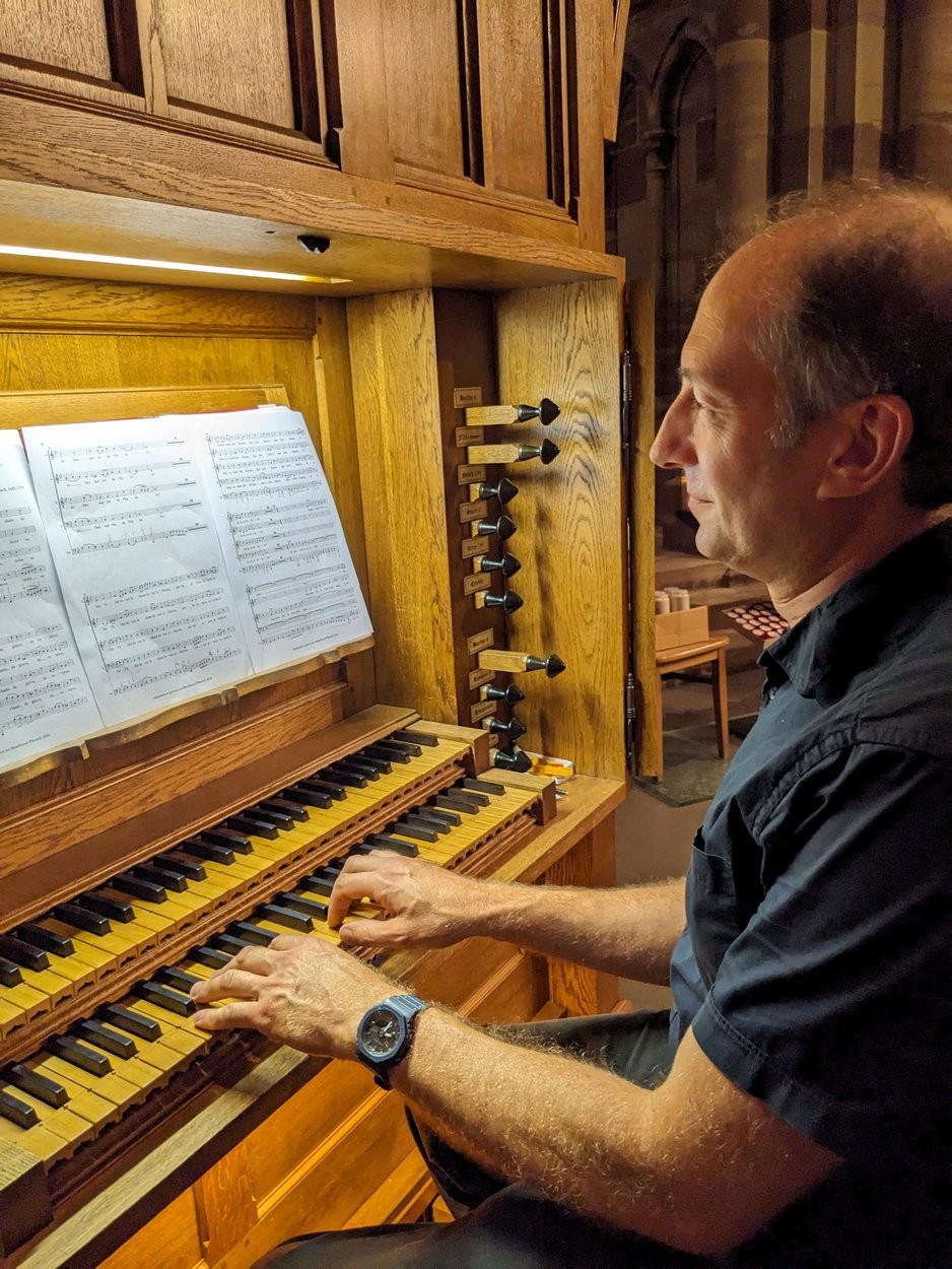 J.F. Haberer à l'orgue de chœur