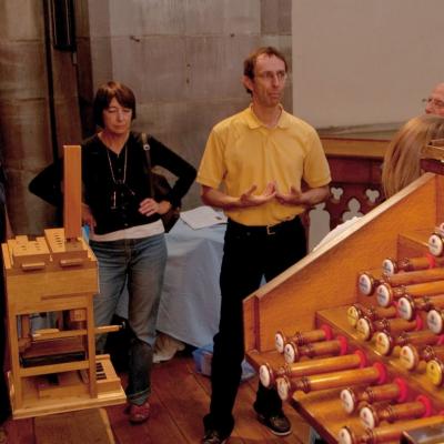 Maquette prêtée par la DOA et console de l'orgue Merklin
