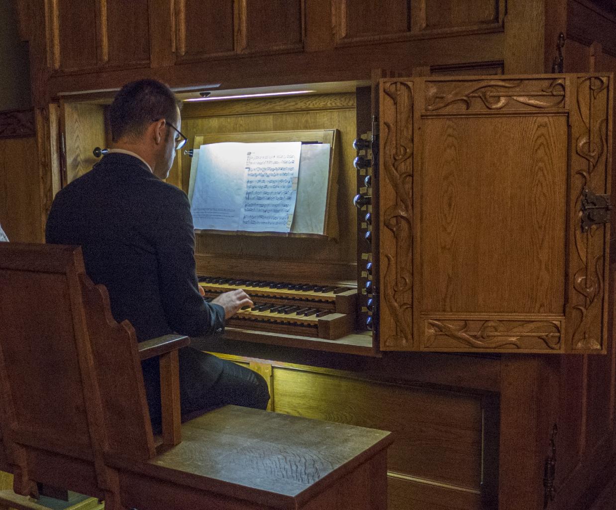 D. Dori en console Koenig