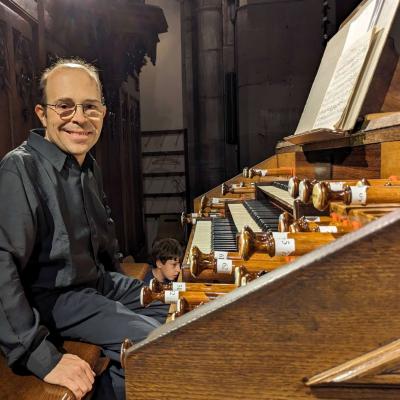 Andrea Trovato à l'orgue de tribune