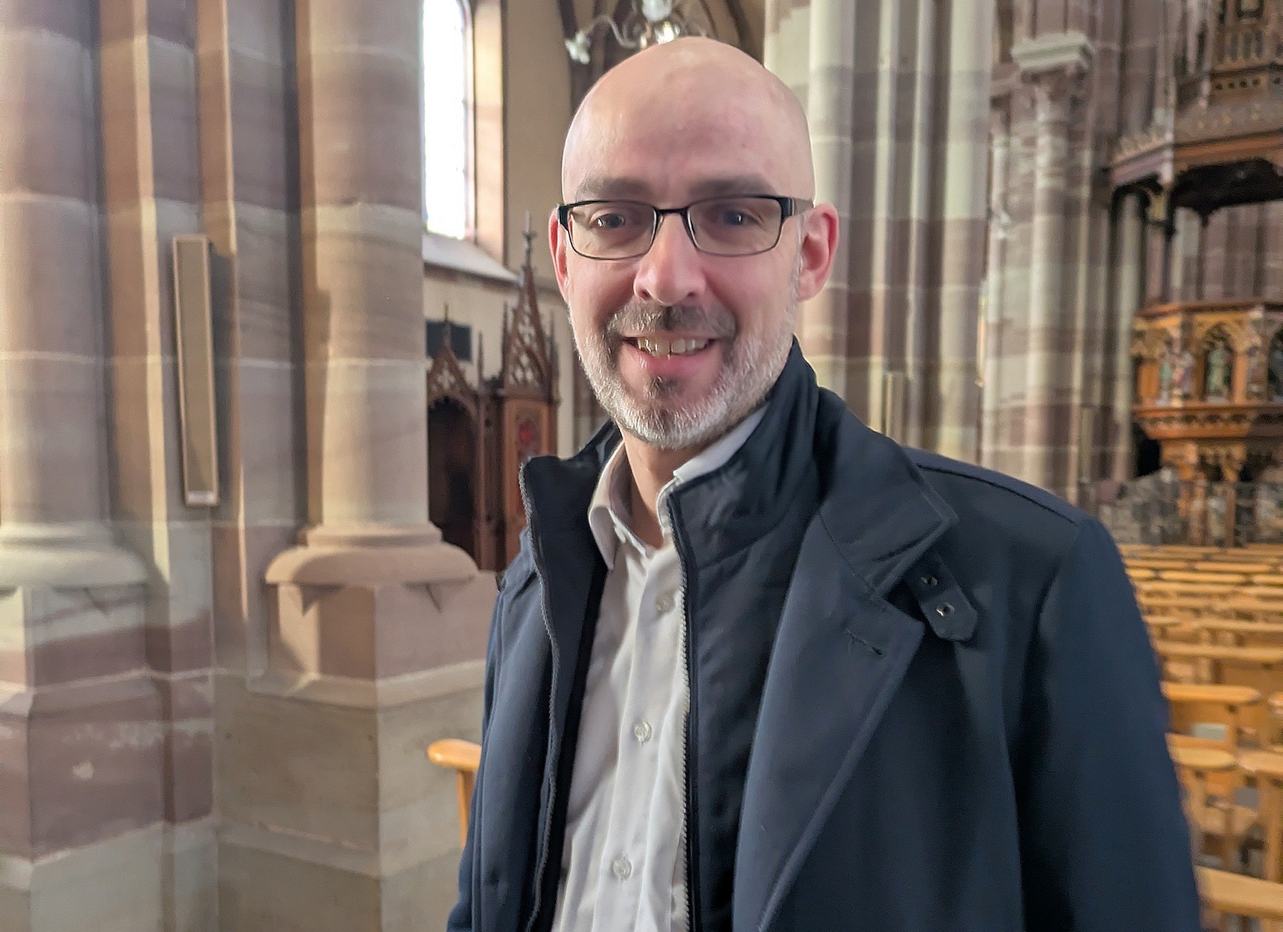 Roland Lopes dans l'église d'Obernai